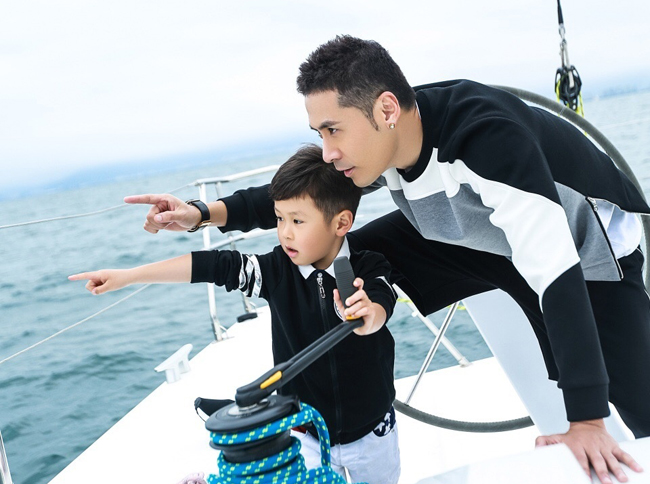 黄征老婆张琳悦资料照片被扒如今儿女双全一家四口幸福无比