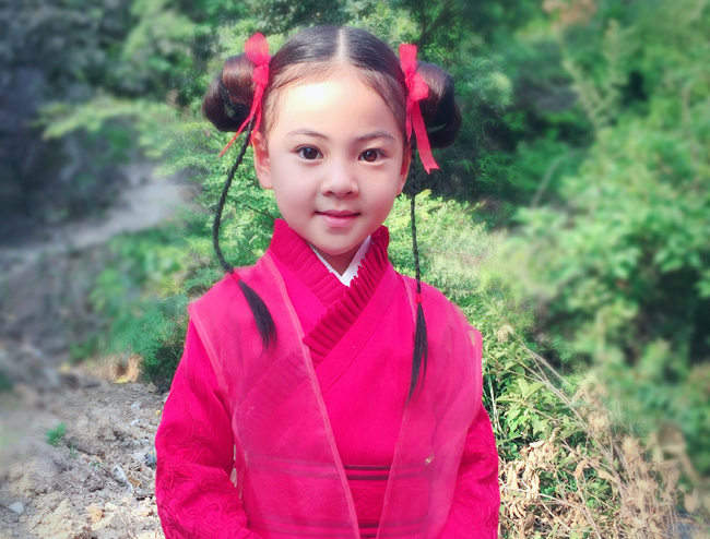 张茗灿是哪个公司的 小演员张茗灿几岁了个人资料信息曝光