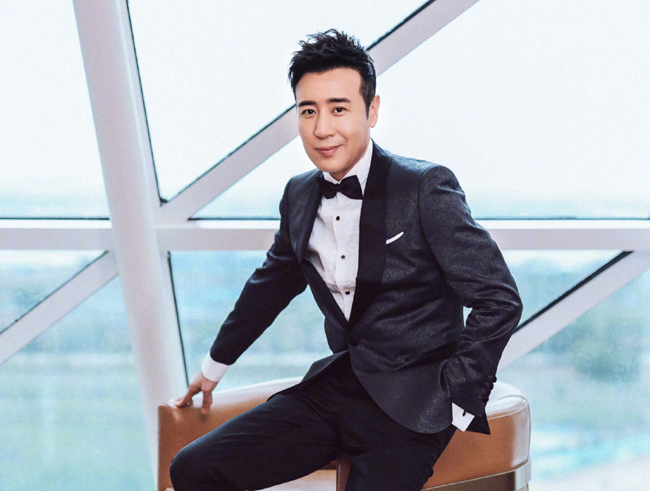 于和伟植发了没有 于和伟植发图怎么回事真假揭秘