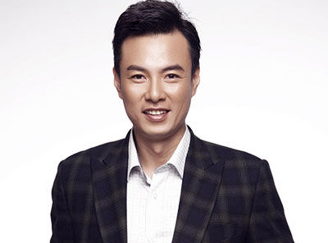 朱铁的妻子是干什么的朱铁的妻子叶亮个人资科照片曝光