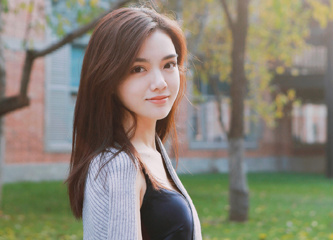 赖婧是哪里人年龄几岁 赖婧个人资料简介及微博性感照片