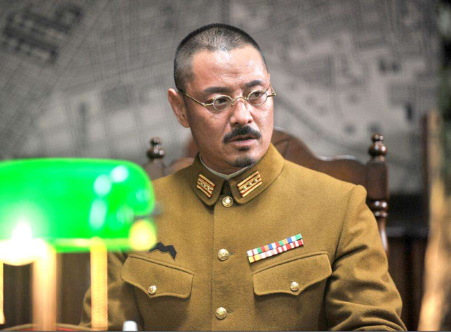尹铸胜个人资料多大了 生活中妻子是谁呢照片遭深扒