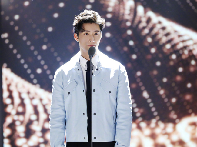 窦骁国籍怎么是加拿大 窦骁家境家世怎样真实情况被扒