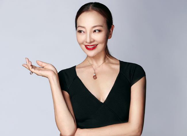 马羚老公是谁儿子水哥照片 马羚年轻照片旗袍写真遭深扒