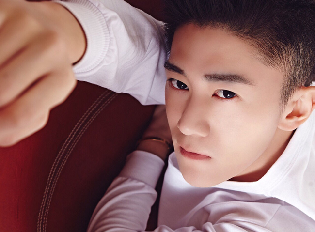 董晨八卦女友是谁 国民校草董晨个人资料简历曝光