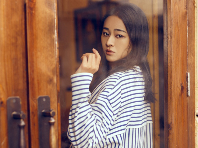 演员南吉是单眼皮吗 小斯琴高娃个人资料简介白衣写真