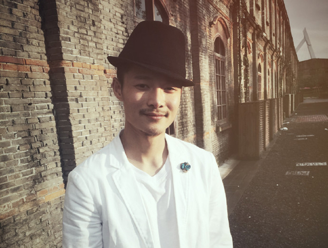好嗨哟原唱严少辰是哪里人 详细个人资料起底老婆是谁遭深扒