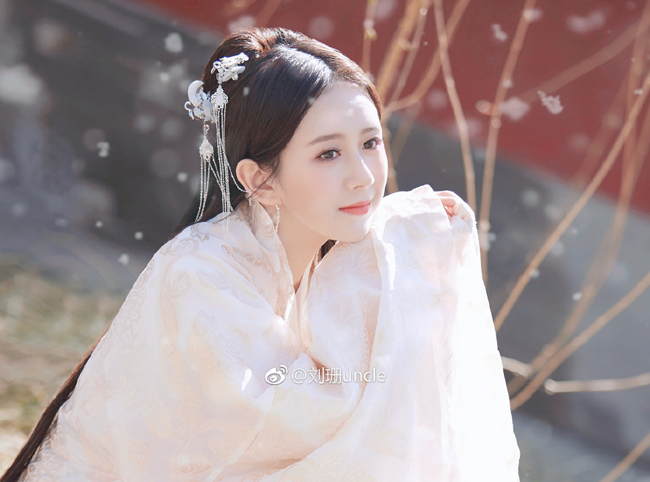 明日之子3刘珊个人资料年龄简介 她曾是节目变形计当中的假小子