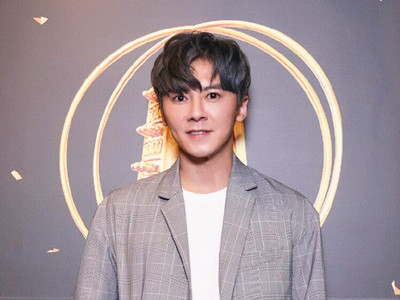 李国毅宣布结婚，他和妻子两人在一起多长时间了？