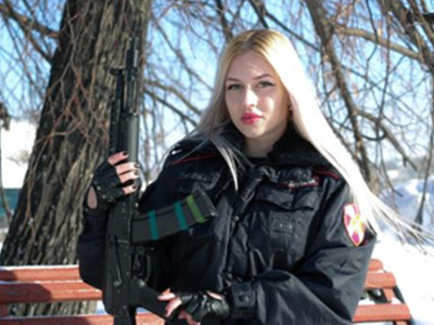 俄罗斯最美女兵照片曝光，网友表示这就是完美女神的样子！