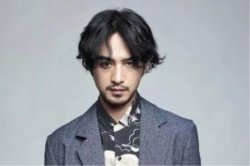 张晓晨的脸怎么歪了？这对他的前途有什么影响吗？