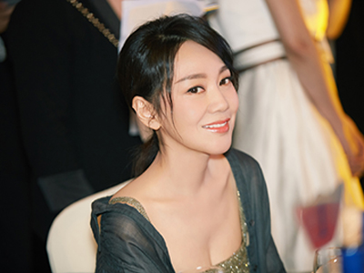48岁闫妮与男友分手是怎么回事？两人为什么要分手呢？