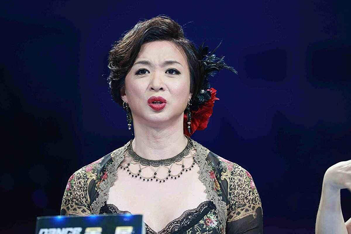 金星52岁生日快乐！众多的变性人中她是活的最快乐的一个！