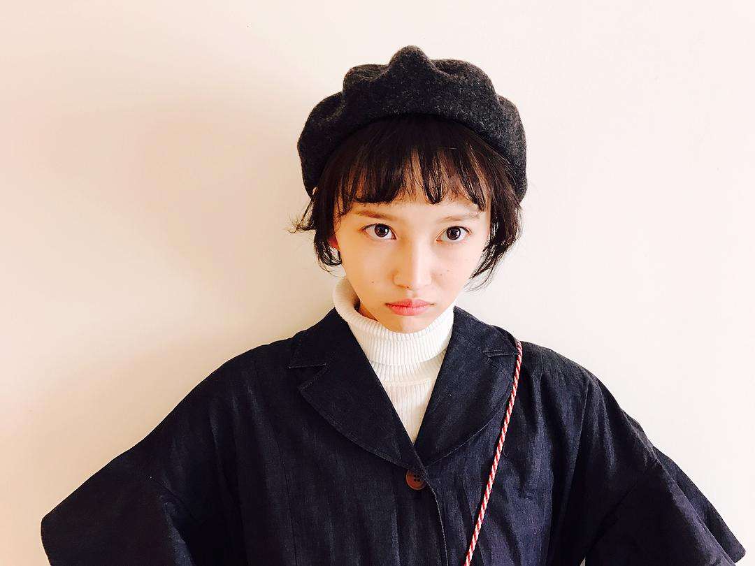 王彦霖虞朗牵手逛街, 其本色出演《新白娘子传奇》中金如意