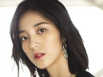 《外星女生柴小七》内容是什么？主演又是谁？