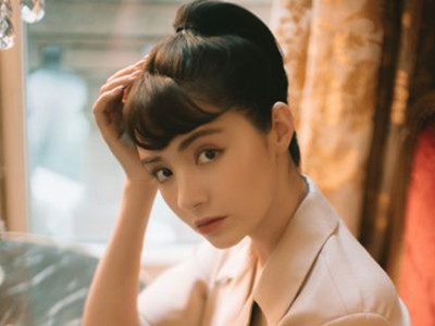 麦迪娜巴黎时装周, 赫本风造型惊艳全场