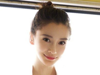 Angelababy贝克汉姆拍广告，网友打趣教主要生气了！