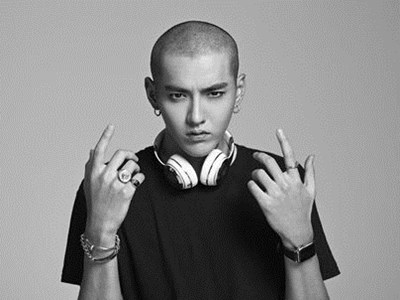 导演管虎吴亦凡关系起底，前者居然是后者救命恩人？