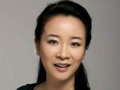 陈小艺被曝再出轨，此次和小鲜肉搞上了