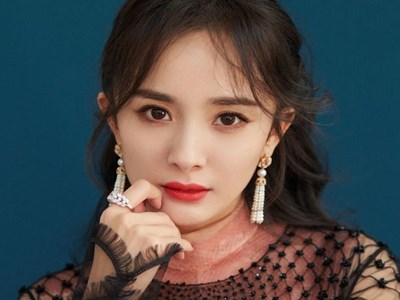 杨幂为什么被喷？ 当红女星被喷滚出娱乐圈！