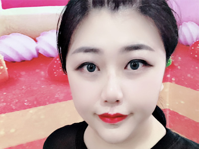 乔碧萝自称患抑郁, 真实面孔身份曝光