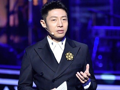 李健和撒贝宁斗智斗勇, 喜剧女王居然出身北大让人意外！