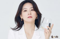 李英爱出道旧照起底，如今成为人妇还生下一对儿女！