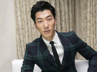 张亮遭网友围攻网暴,因为离婚一事发文遭怼! 明星 冰棍儿网