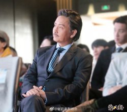 谢君豪烧伤前后对比， 片场起火为救剧中“女儿”被烧伤