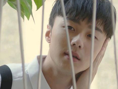 《想见你》莫俊杰扮演者, 起底施柏宇个人资料出演过什么作品