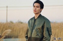 韩星李栋旭出道资料揭秘，双眼皮居然是整容的！