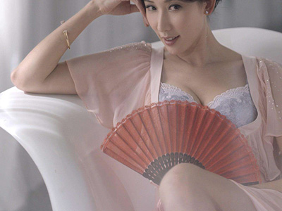 林志玲与黄渤恋情坐实？堪称现实版美女与野兽！