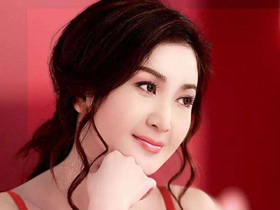 温碧霞为什么不生娃？ 养子被质疑是丈夫与小三！