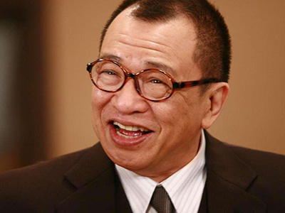 老戏骨许绍雄外号为“benz雄”，现任妻子是二婚嫁许绍雄！