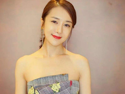 李依晓出道多年搭档大咖走红，被曝整容一事本人承认！