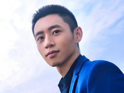 魏晨微博发文晒图官宣结婚，挑日子发文也是非常浪漫了！