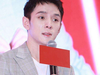 李佳琦小助理回来了, 两人同框竟是因为它网友称有离异父母的即视感