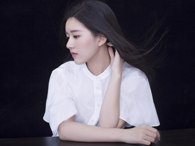 赵露思学仙女刘亦菲立人设，网友：别硬凹！