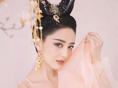 佟丽娅晚会舞蹈涉嫌抄袭，周丽娅发文怒批！