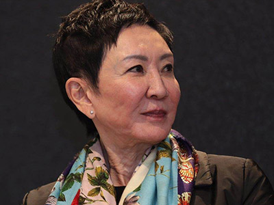 施南生为什么放弃徐克, 影视界大姐大的她感情又是如何的呢