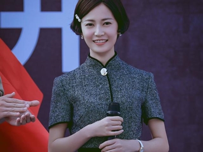 陈钰琪发文秒删登顶微博热搜，其中原委和李易峰有关？