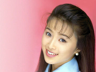 酒井法子的蝴蝶是什么梗？ 红极一时的女星为何堕落成这样