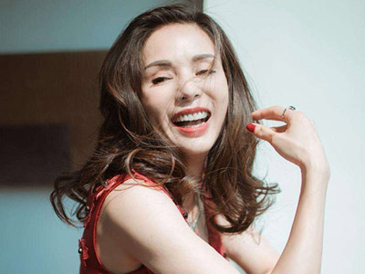 李若彤是哪年出生的, 年龄成谜起底“姑姑”真实年龄