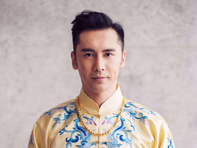 张伦硕中年整容，和妻子钟丽缇婚姻被批不配！