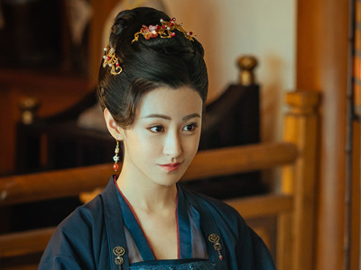 漂亮书生穆小曼是什么身份, 欲借表演之名给王师递交诉状