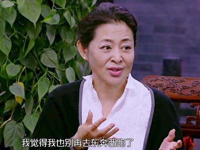 陈凯歌感情过往起底，本属于倪萍的位置被陈红以子要挟？