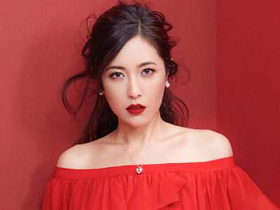 曾黎绯闻感情有哪些？ 曾黎情史曝光和男友吴军结婚了吗