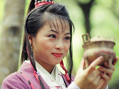 《天龙八部》阿紫扮演者刘玉翠因抑郁症自杀？如今被爱情救赎结婚？