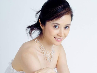 何美钿近况被扒，为爱退圈丈夫也是圈内人？