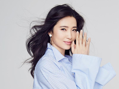 龚蓓苾退圈,现如今在普通企业当女白领?